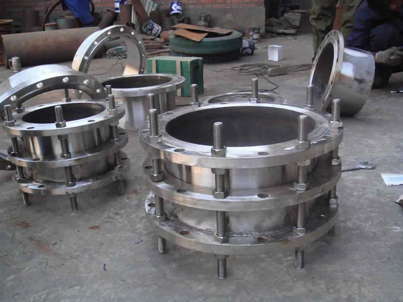 不銹鋼傳力接頭生產(chǎn)現(xiàn)場(chǎng)